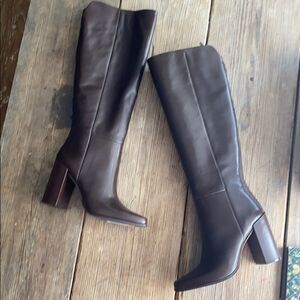 Elleanora Leather Square Toe Block Heel Boots